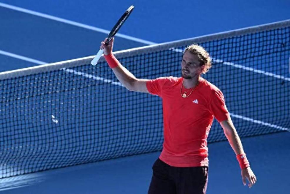 澳大利亚网球队鏖战美国网球队,兹维列夫制霸全场 澳大利亚网球队鏖战美国网球队,兹维列夫制霸全场