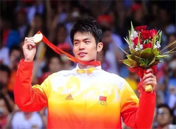 法国羽毛球队力克韩国羽毛球队，林丹一己之力扛起全队