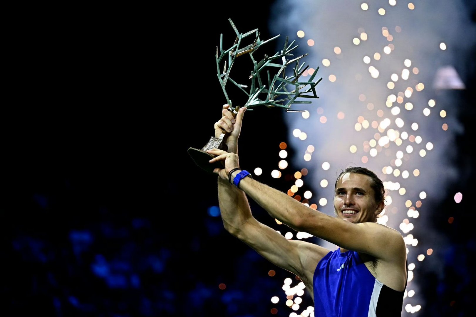 开云体育APP下载-世界网球队血洗西班牙网球队，兹维列夫惊艳世界