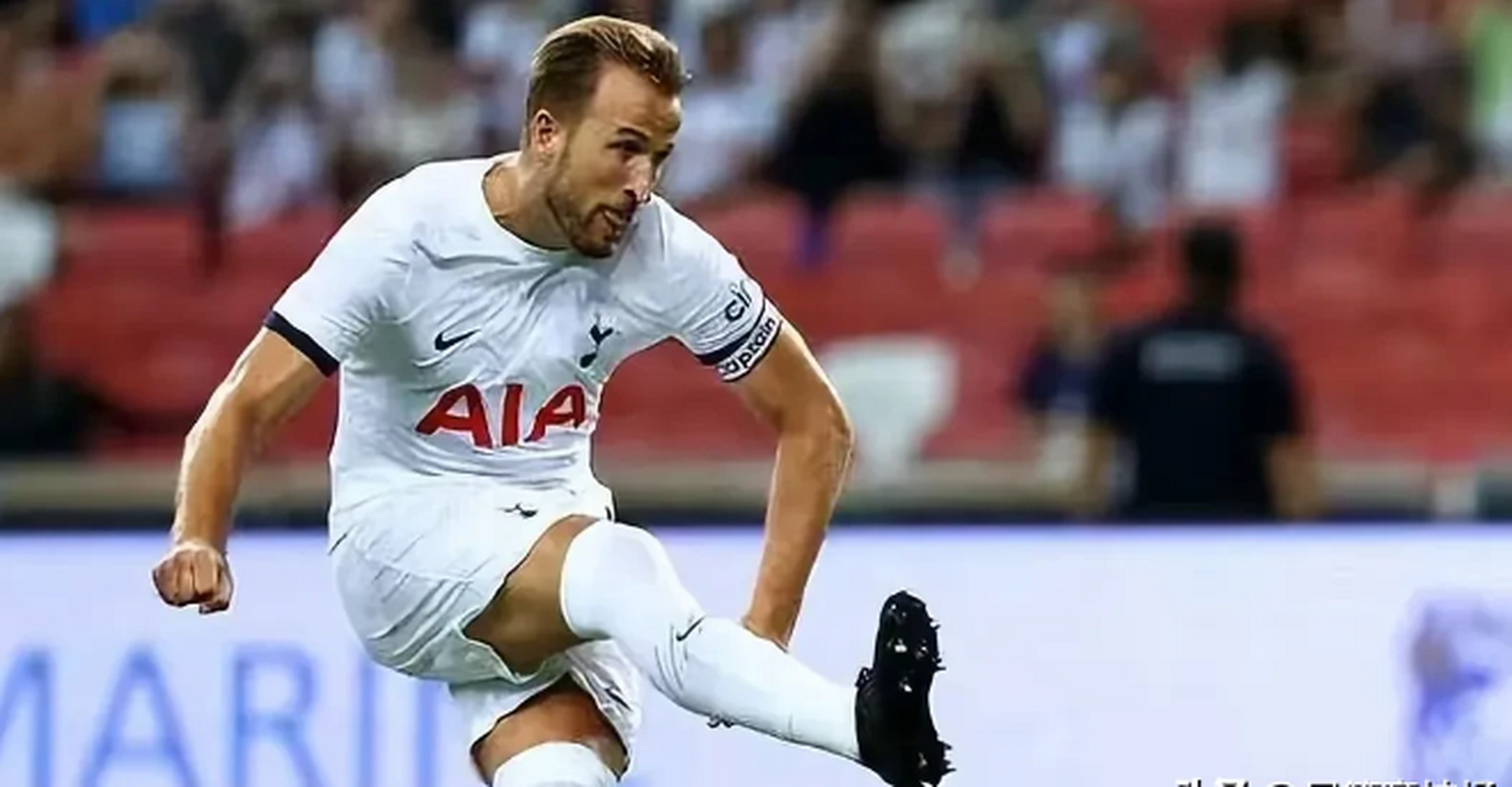 开云体育APP下载-加拿大完胜那不勒斯，哈里·凯恩三分雨点燃全场