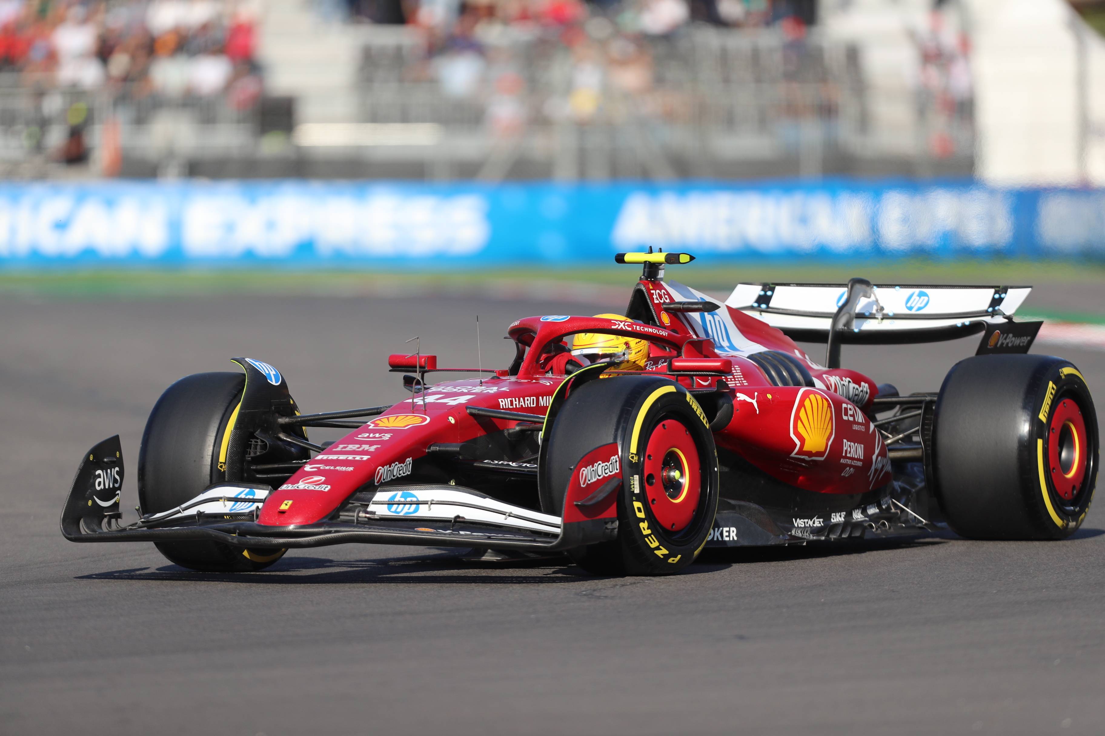 迈凯伦鏖战索伯车队，塞恩斯高光表现