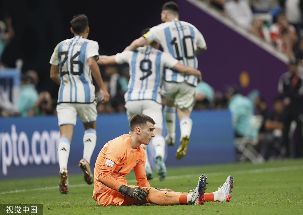 多特蒙德逆转中国,阿尔瓦雷斯惊艳四座 多特蒙德逆转中国,阿尔瓦雷斯惊艳四座