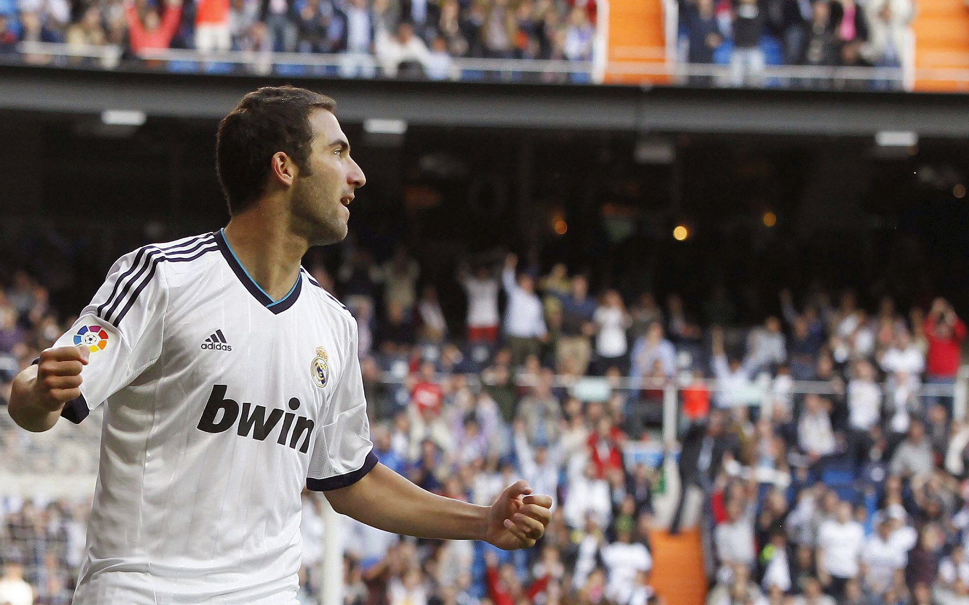 钢铁巨厦与林海雪原的巅峰鏖战,班凯罗一锤定音,主宰命运天平