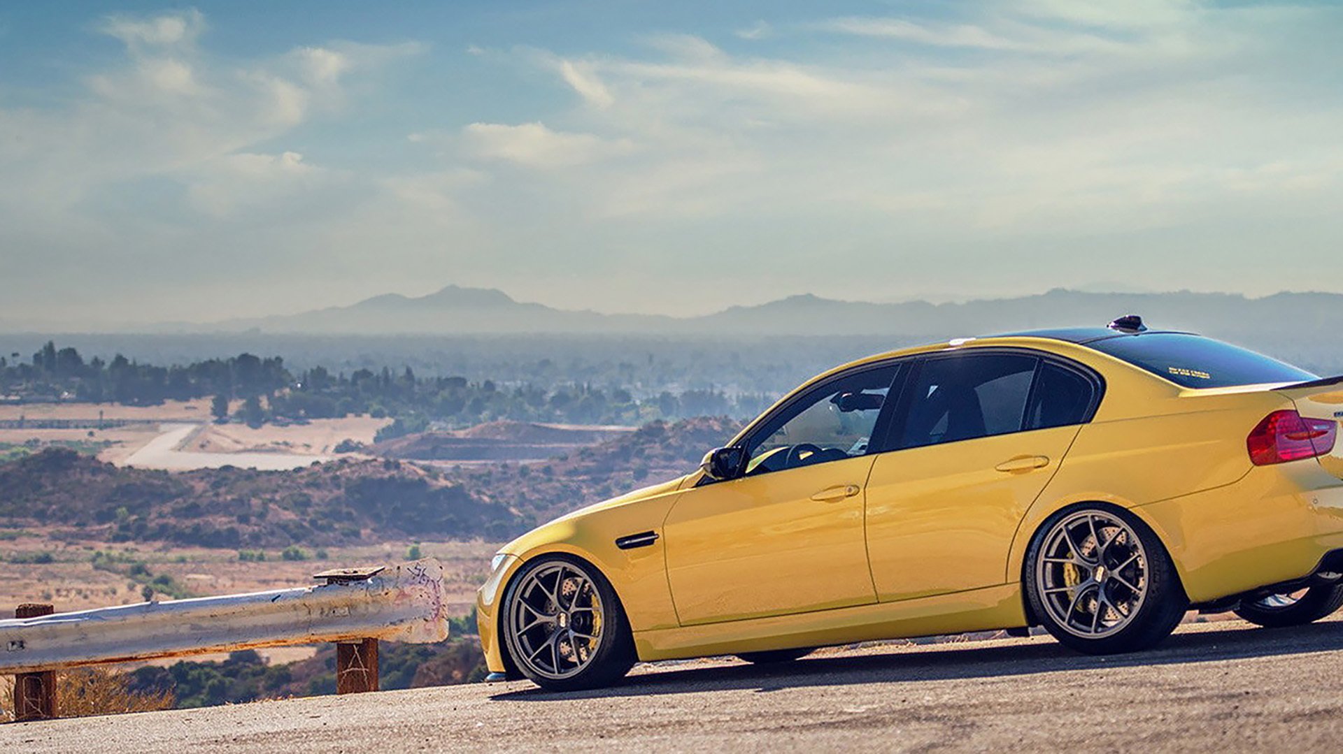 开云体育在线-极速狂飙与末节接管，当F1引擎在篮球场上空咆哮