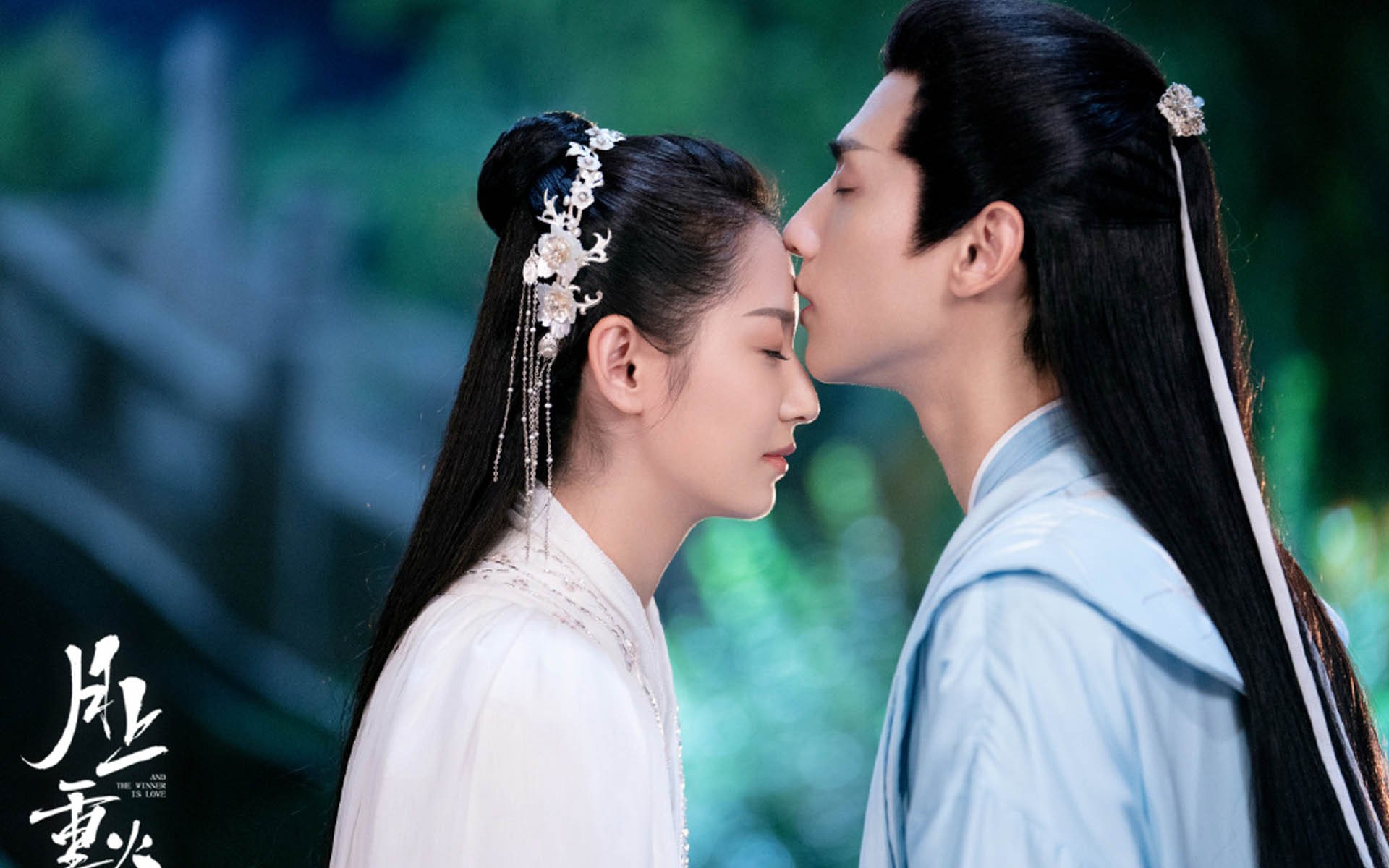 开云体育-红色浪潮与铁塔的共鸣，逆转精神与自我证明的足球美学