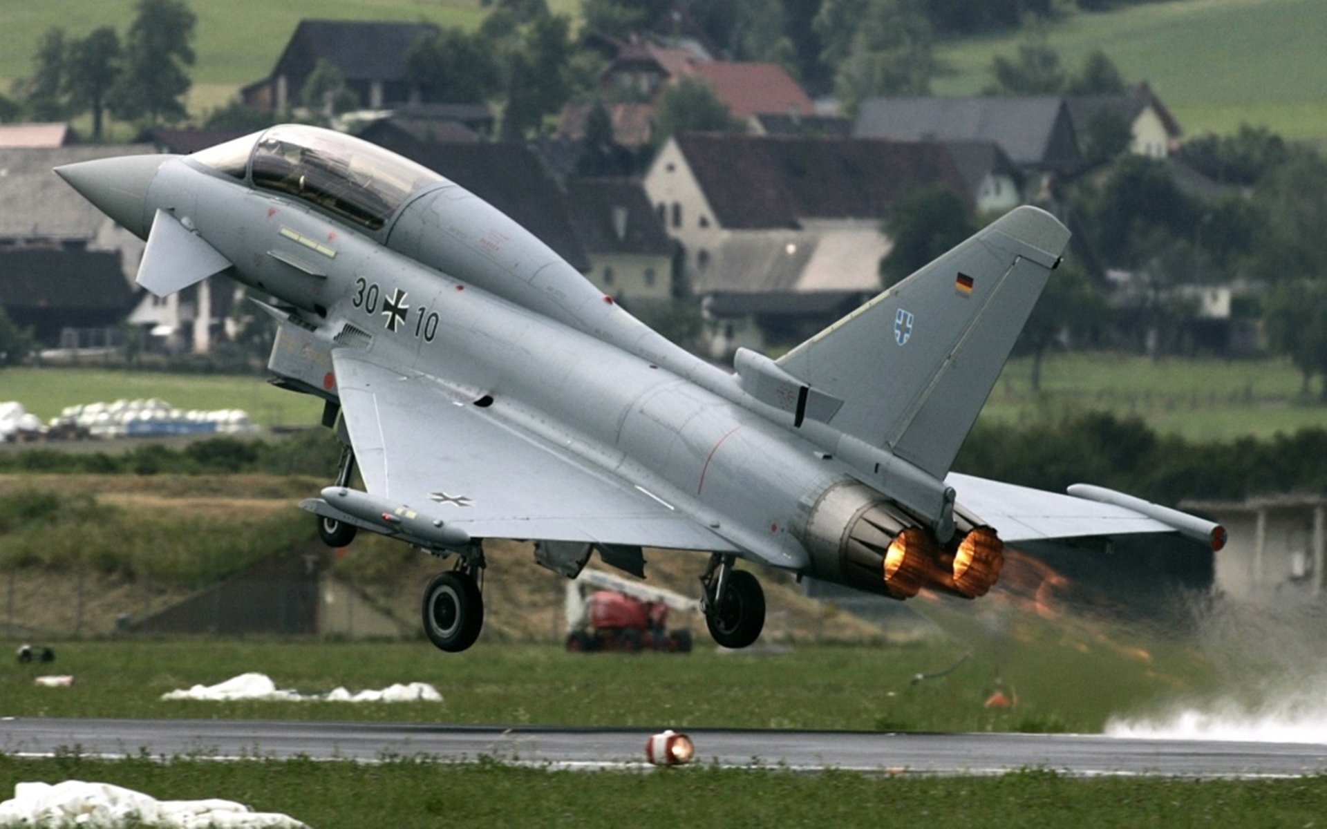 关键先生库尔图瓦！欧冠天王山之战，拜仁斩落荷兰巨舰全纪录