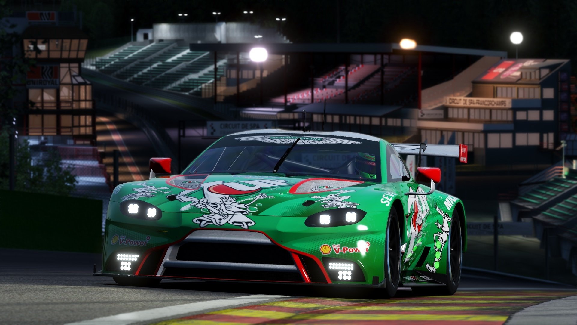 欧冠半决赛之夜，一座城的隔空致敬